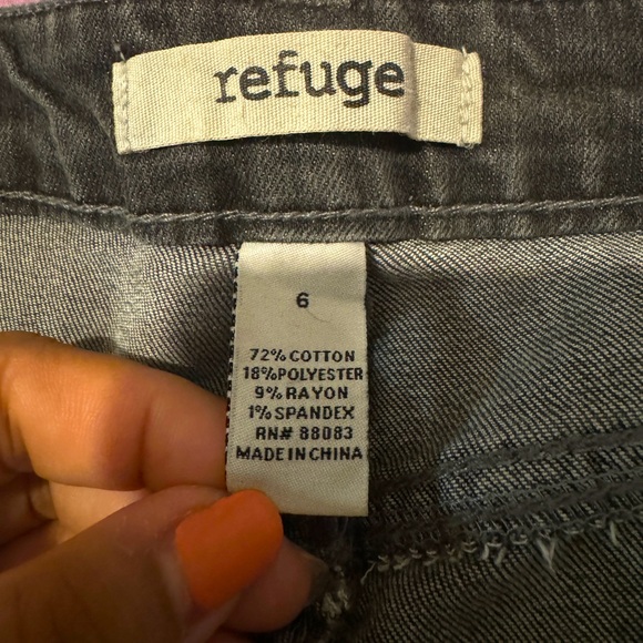 Refuge by Charlotte Russe Women’s Denim High Rise Shorts size 6 - Picture 4 of 5
